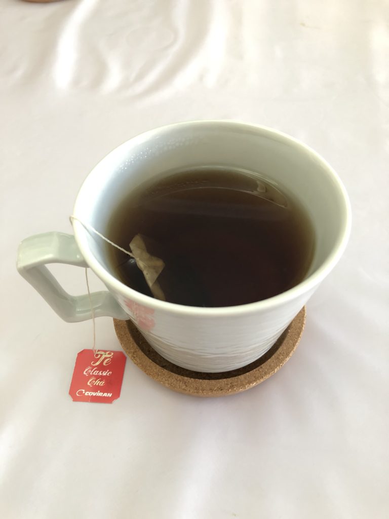 カップのお茶